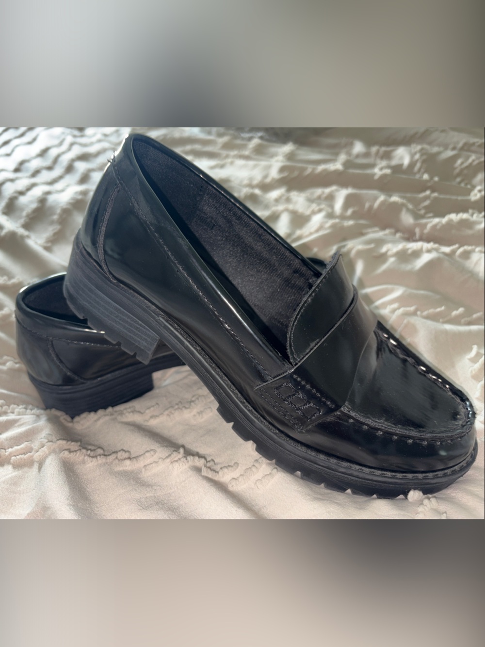 Vintage-like new!! Old Navy Black Patent Leather Penny Loafer Mules